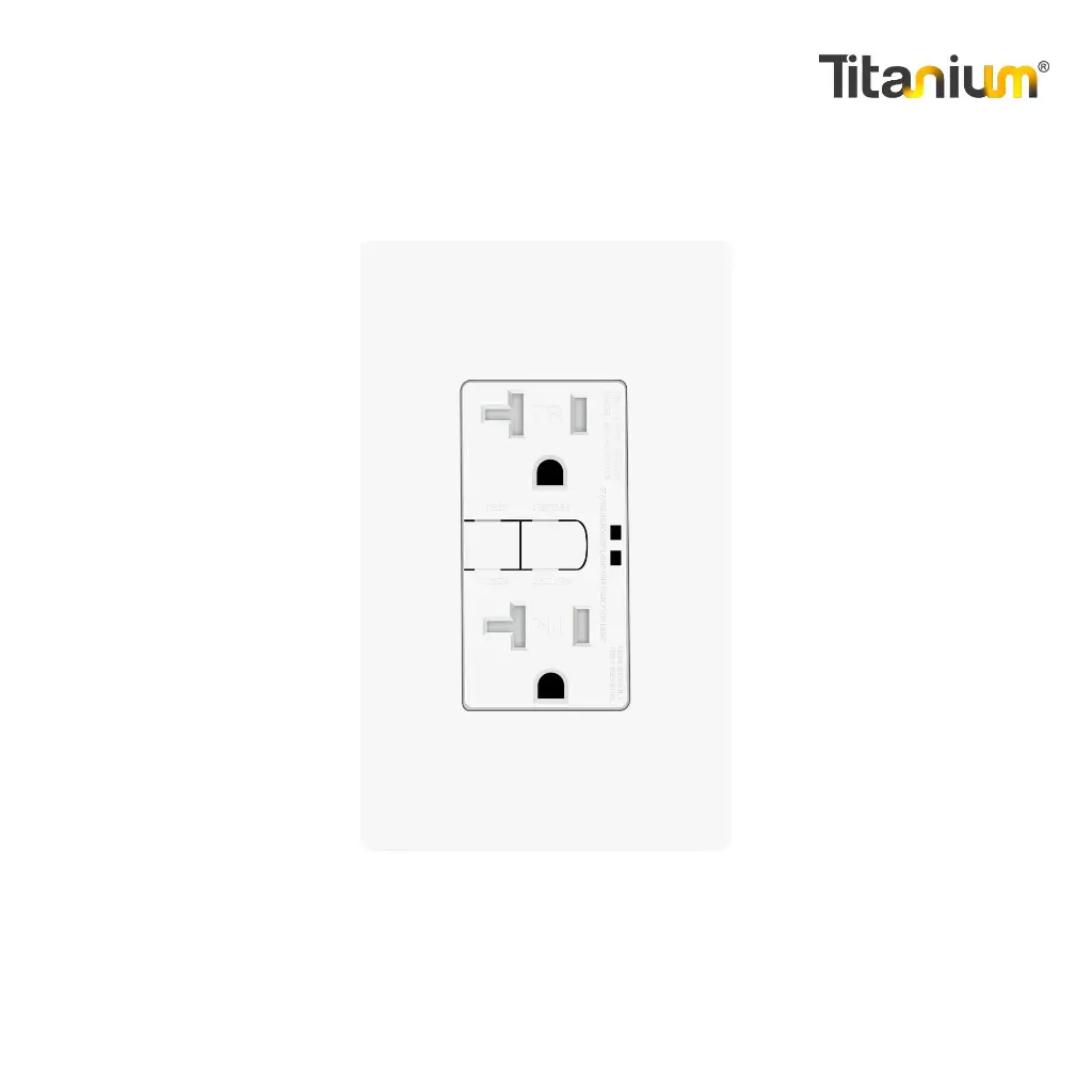 Toma GFCI Titanium 20a Blanca