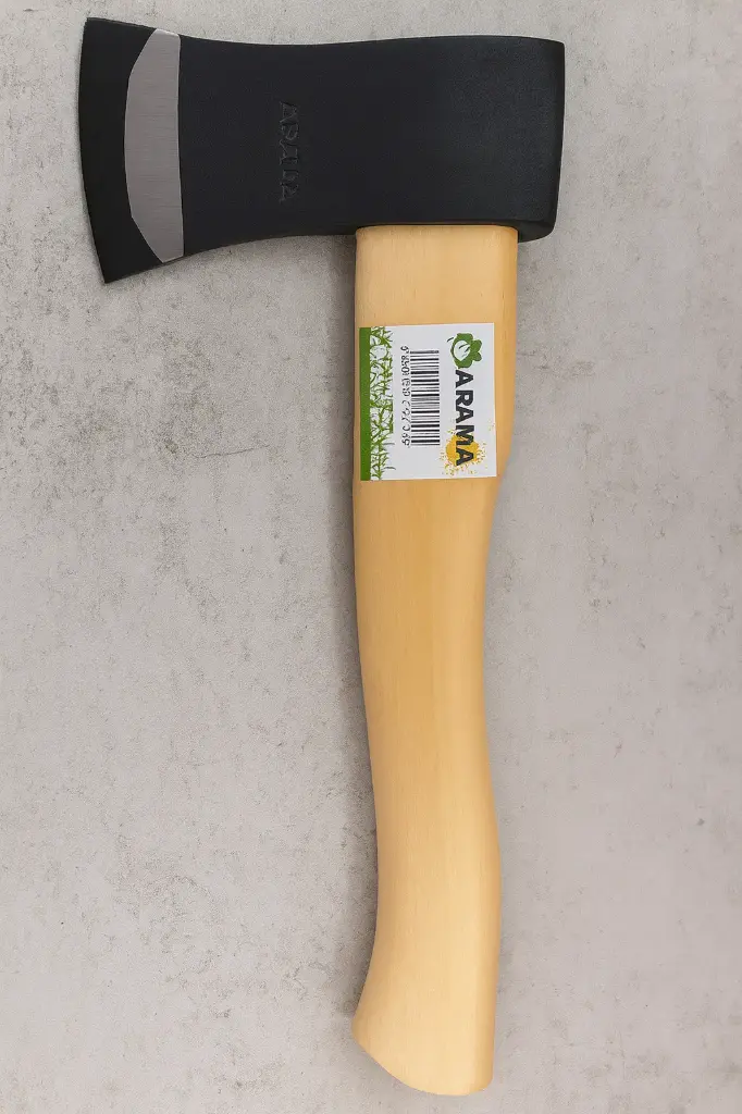 Hacha con Mango de Madera Arama