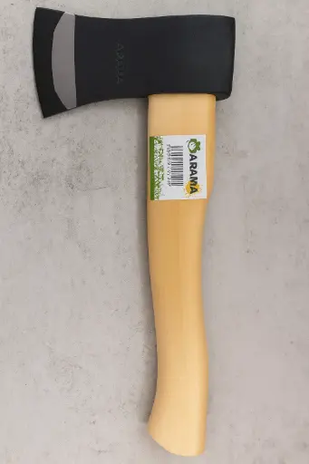 Hacha con Mango de Madera Arama